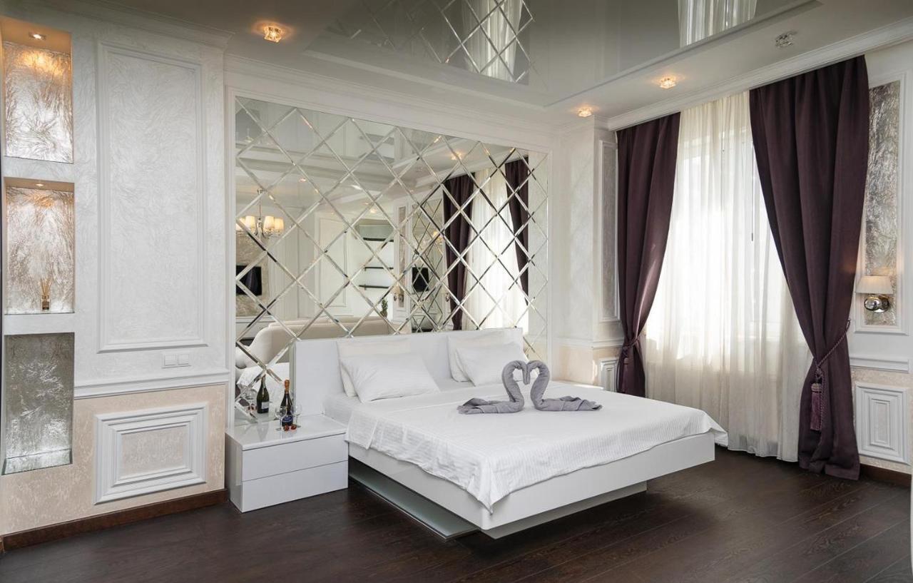 Exquisite panoramic views apartment Dnipro embankment Kiev Exterior foto